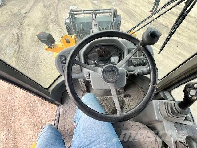 Volvo L 30 G Tekerlekli yükleyiciler