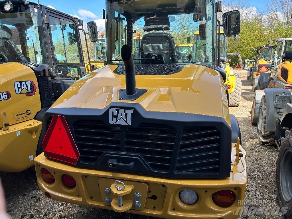 CAT 906 Tekerlekli yükleyiciler