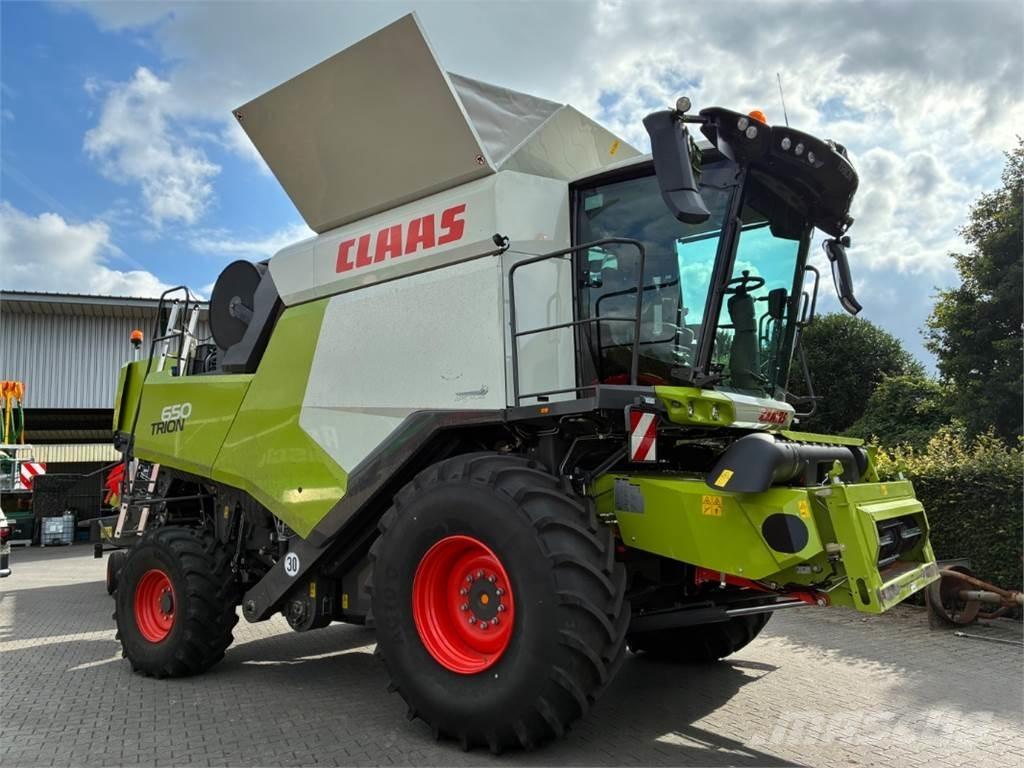 CLAAS Trion 650 Biçerdöverler