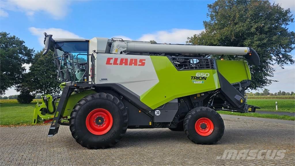 CLAAS Trion 650 Biçerdöverler