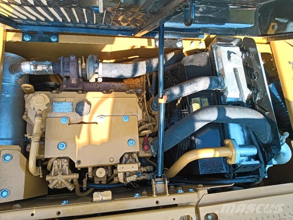 CAT 313 D Paletli ekskavatörler