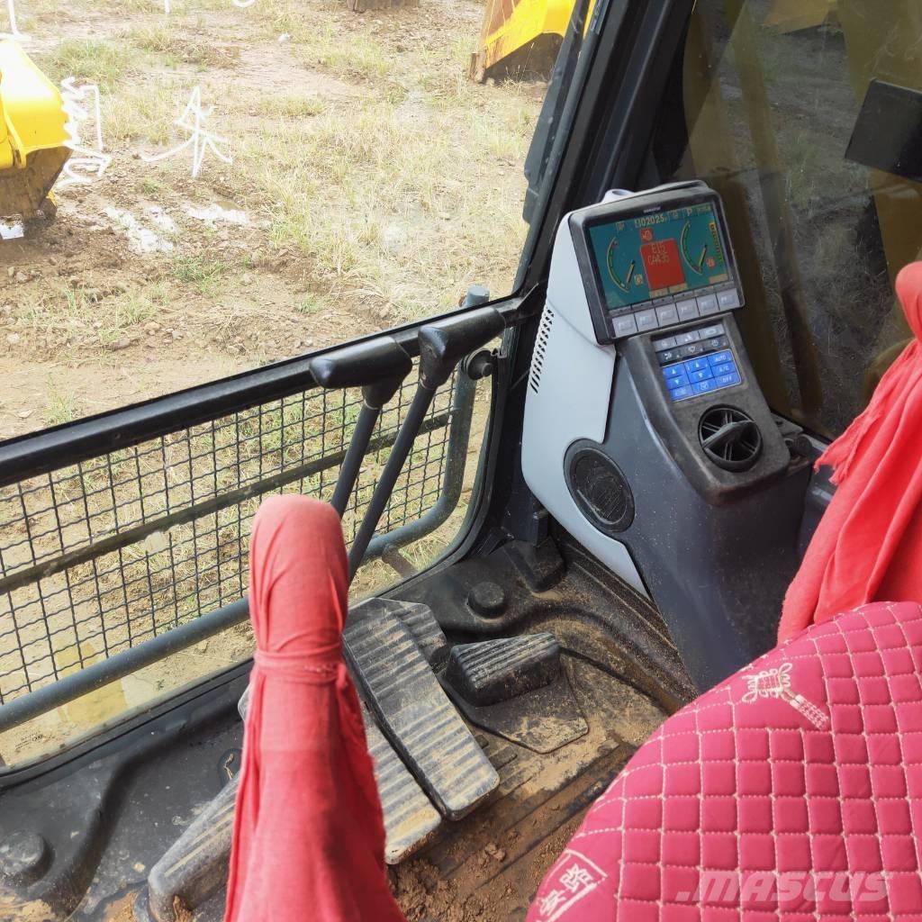 Komatsu PC200-8 Paletli ekskavatörler