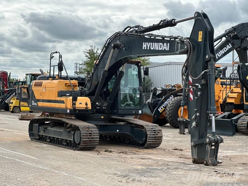 Hyundai HX 220 AL Paletli ekskavatörler