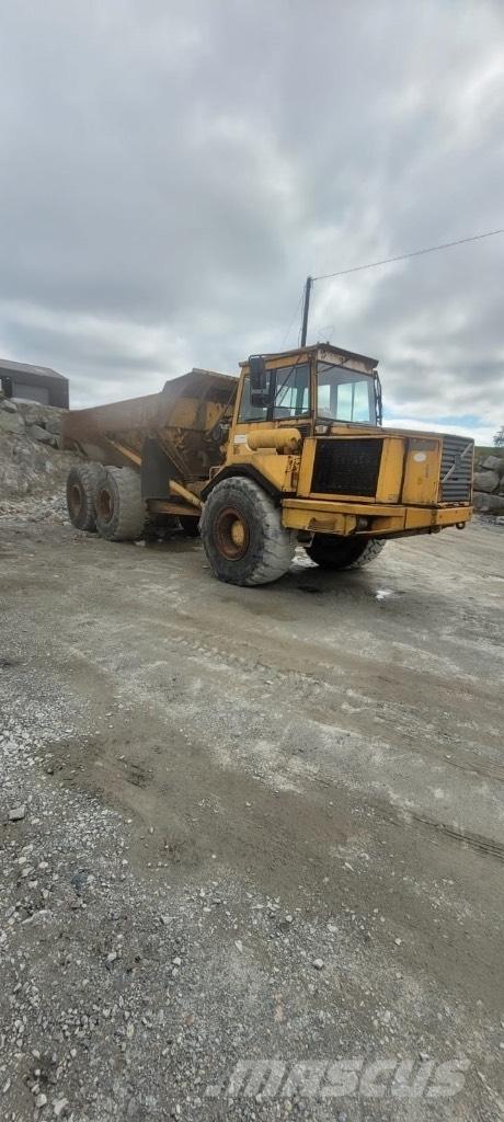 Volvo A 25 C Belden kirma kaya kamyonu
