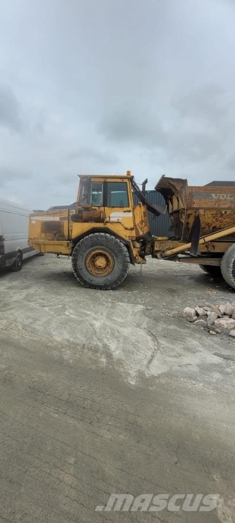 Volvo A 25 C Belden kirma kaya kamyonu
