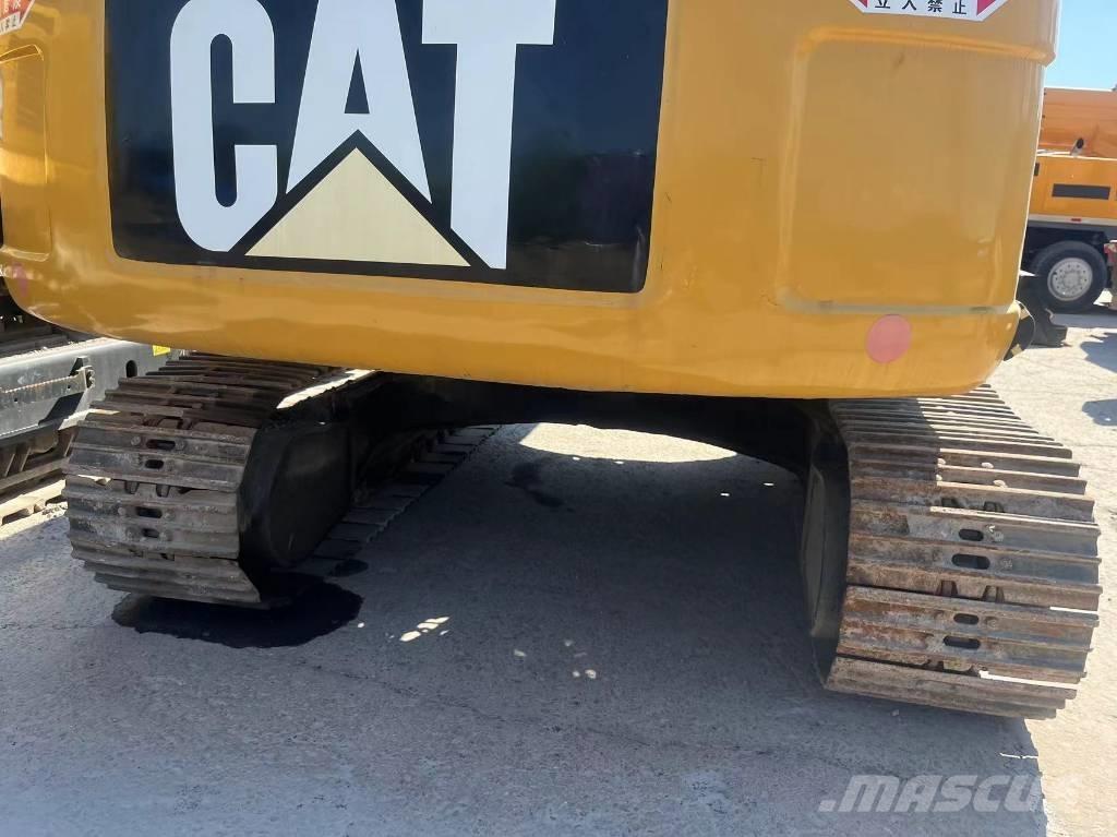 CAT 323 D L Paletli ekskavatörler