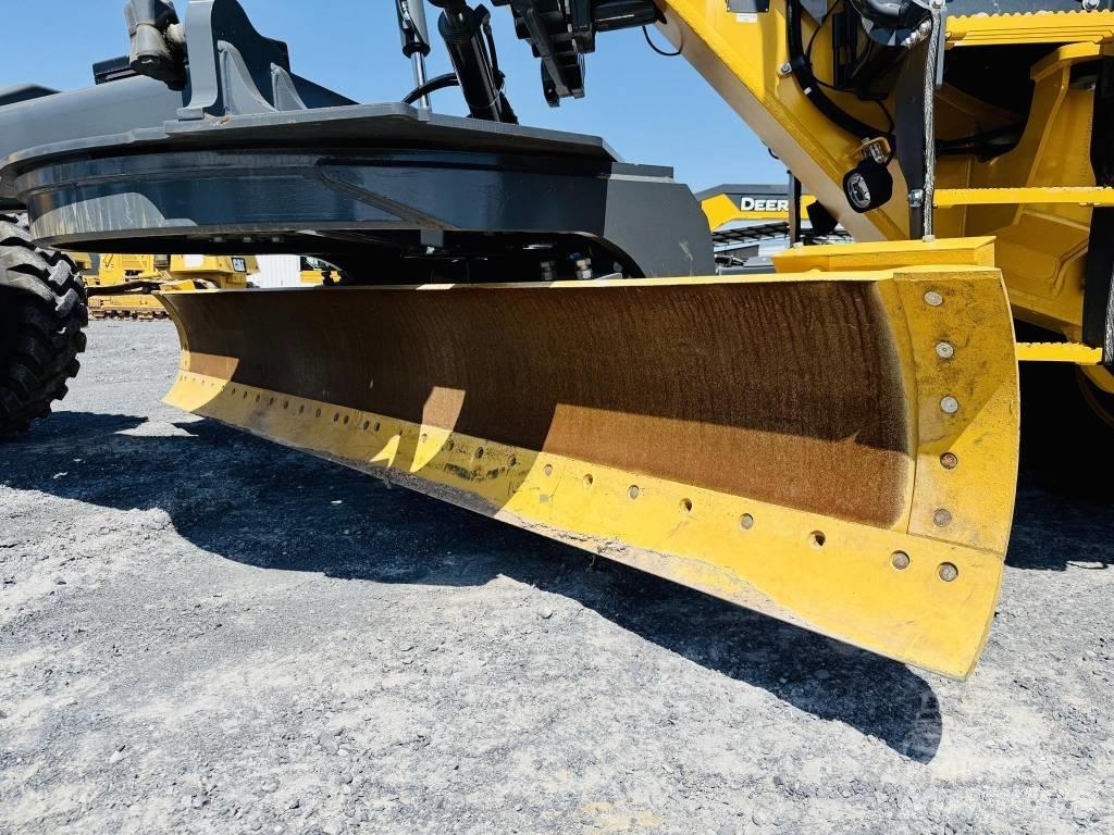 DEERE 672G Greyderler