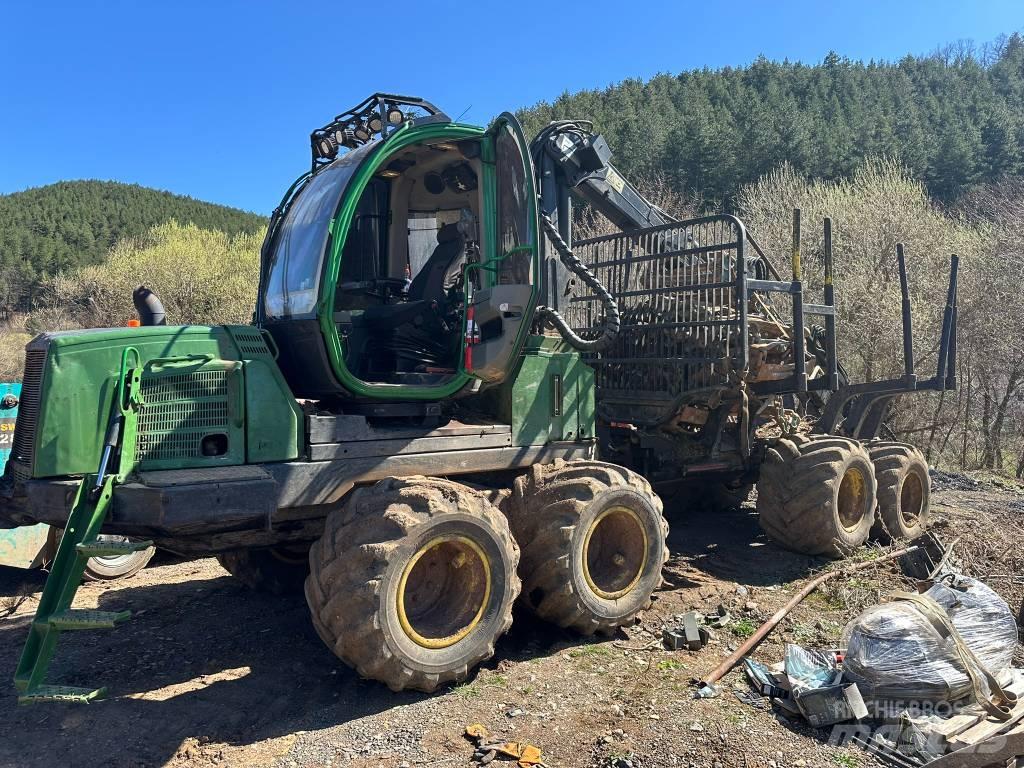 John Deere 810 E Tomruk yükleyici traktörler