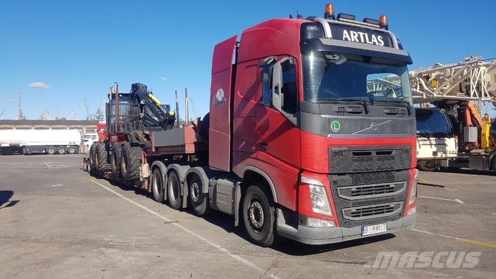 Komatsu 855 Tomruk yükleyici traktörler