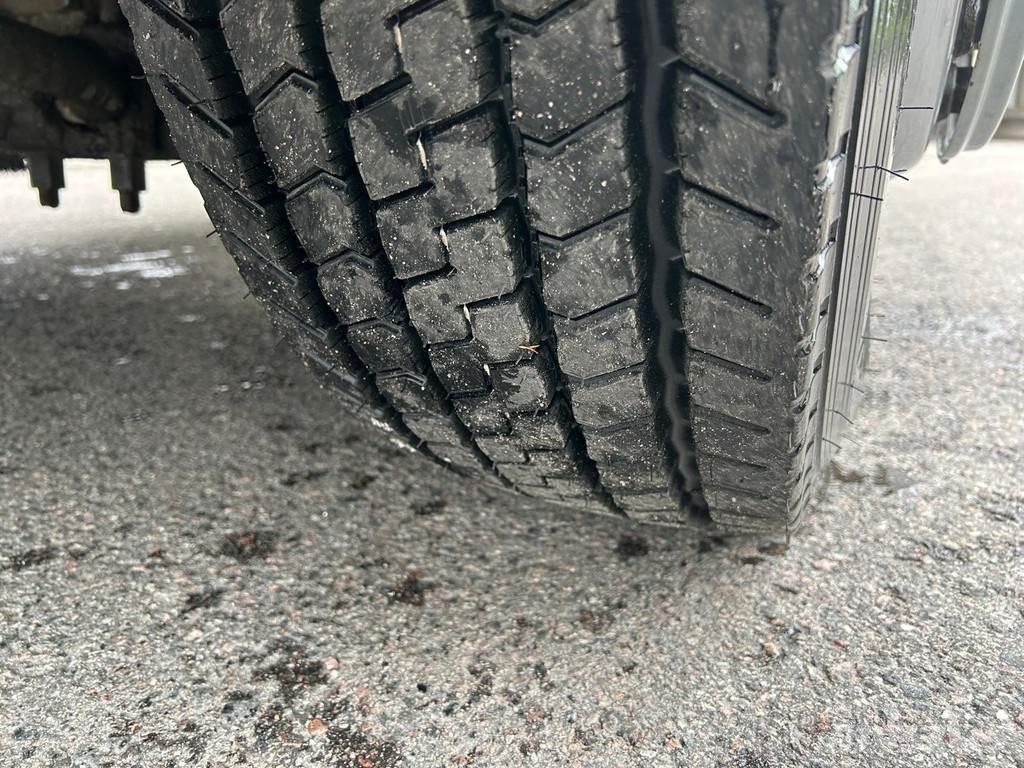 Volvo FL Kapali kasa kamyonlar