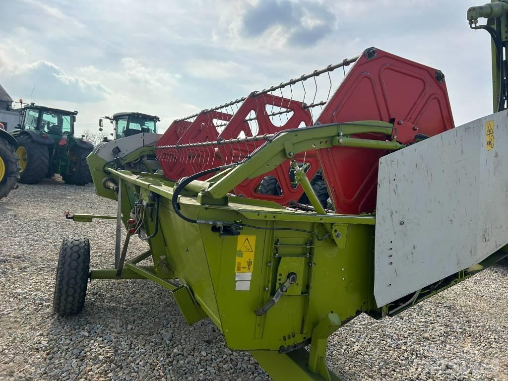 CLAAS Medion 310 Biçerdöverler