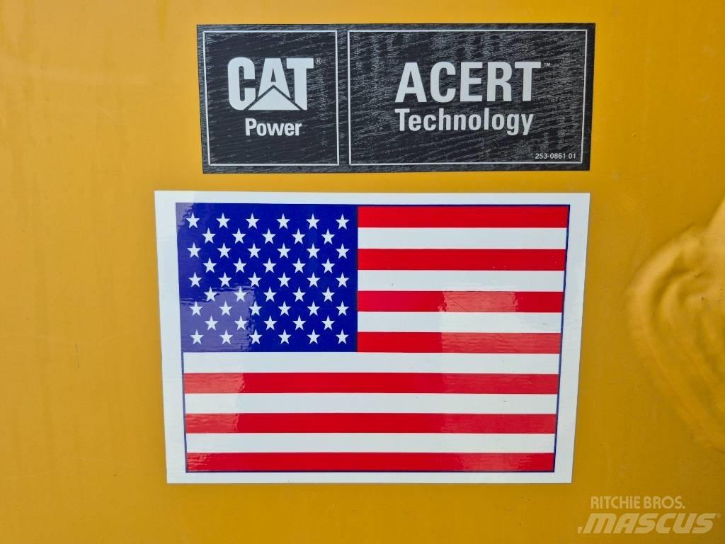 CAT CB 64 Çift tamburlu silindirler