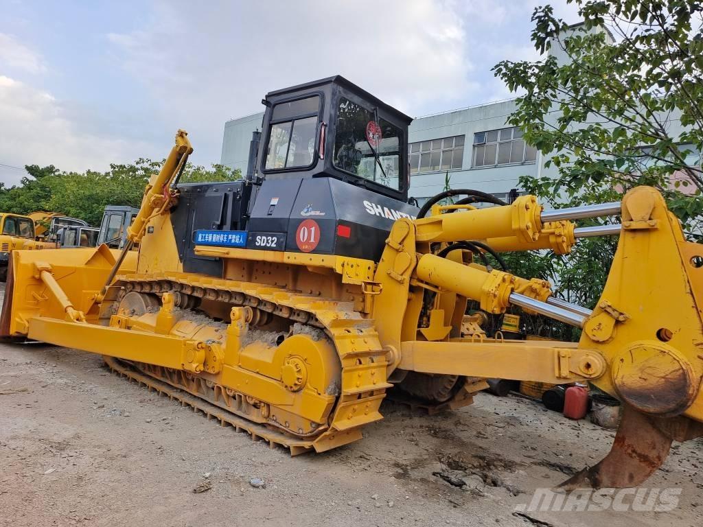 Shantui SD 32 Paletli dozerler