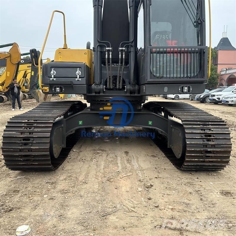 Volvo EC 240 Paletli ekskavatörler