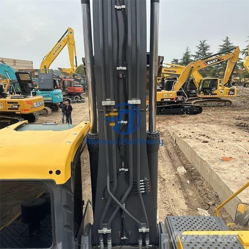 Volvo EC 240 Paletli ekskavatörler