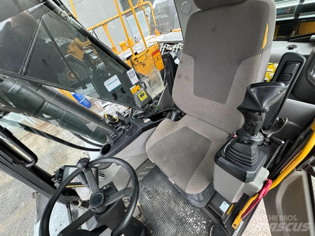 Volvo EW 160 Lastik tekerli ekskavatörler