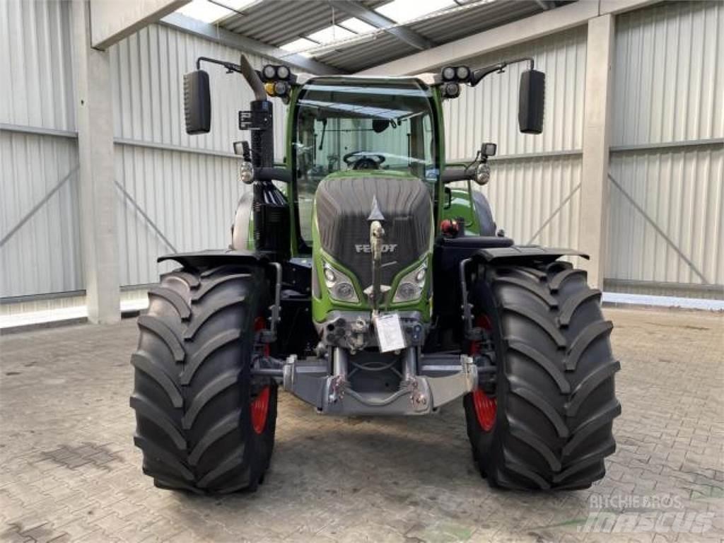 Fendt 724 Vario S4 Traktörler