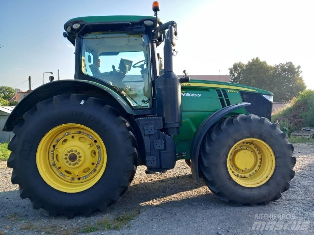 John Deere 7310 R Traktörler