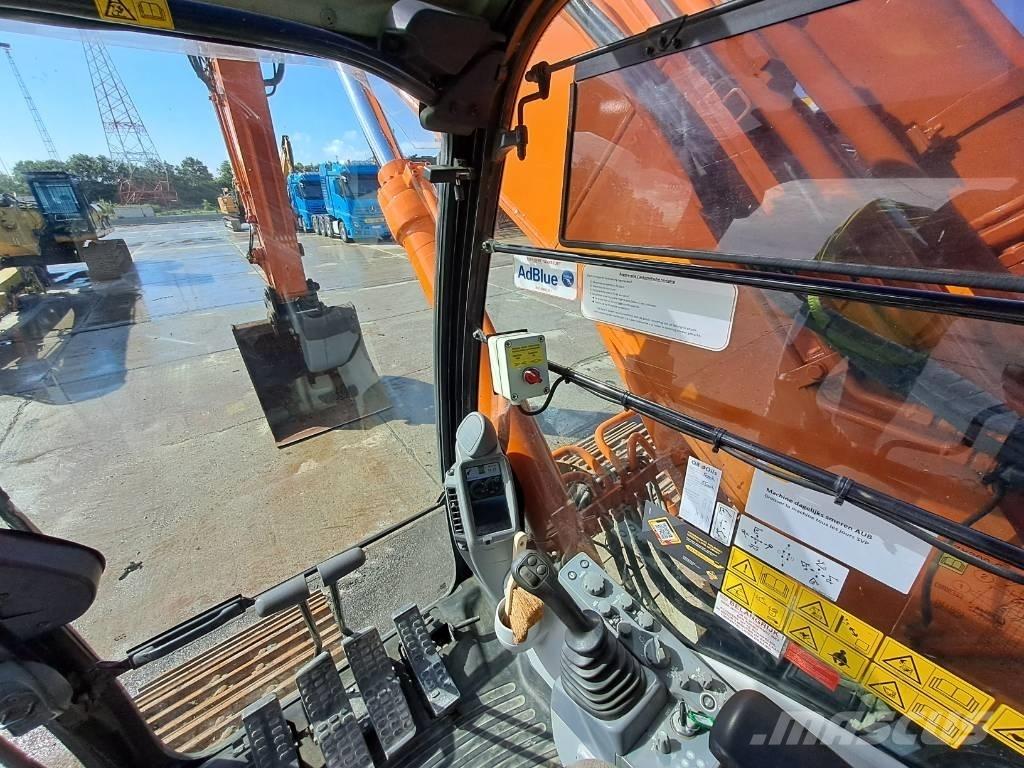 Hitachi ZX300LC-6 Paletli ekskavatörler
