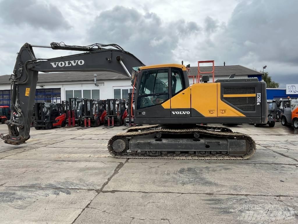 Volvo EC250ENL Paletli ekskavatörler