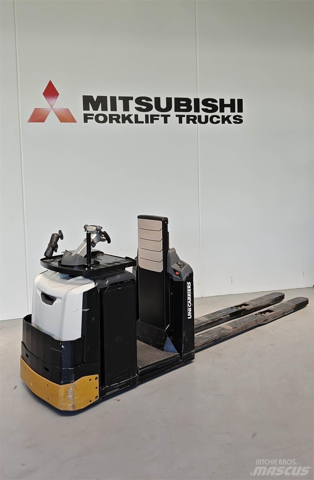 UniCarriers OLH250 Düsük seviye siparis toplayici