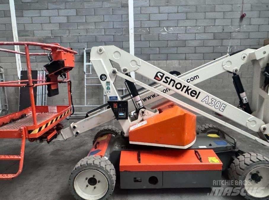 Snorkel A 38 E Körüklü personel platformları