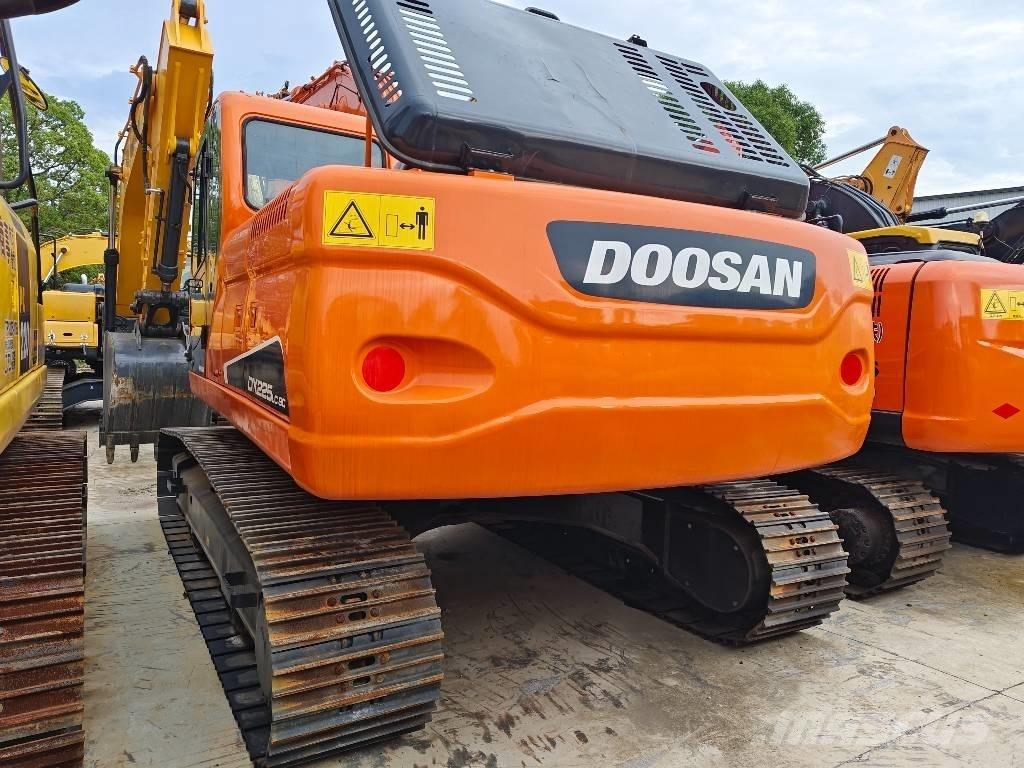 Doosan DX225LC-9C Paletli ekskavatörler