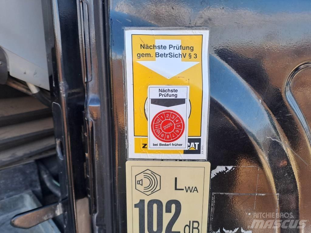 CAT M 313D Lastik tekerli ekskavatörler