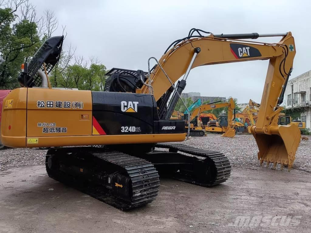 CAT 324 D L Paletli ekskavatörler