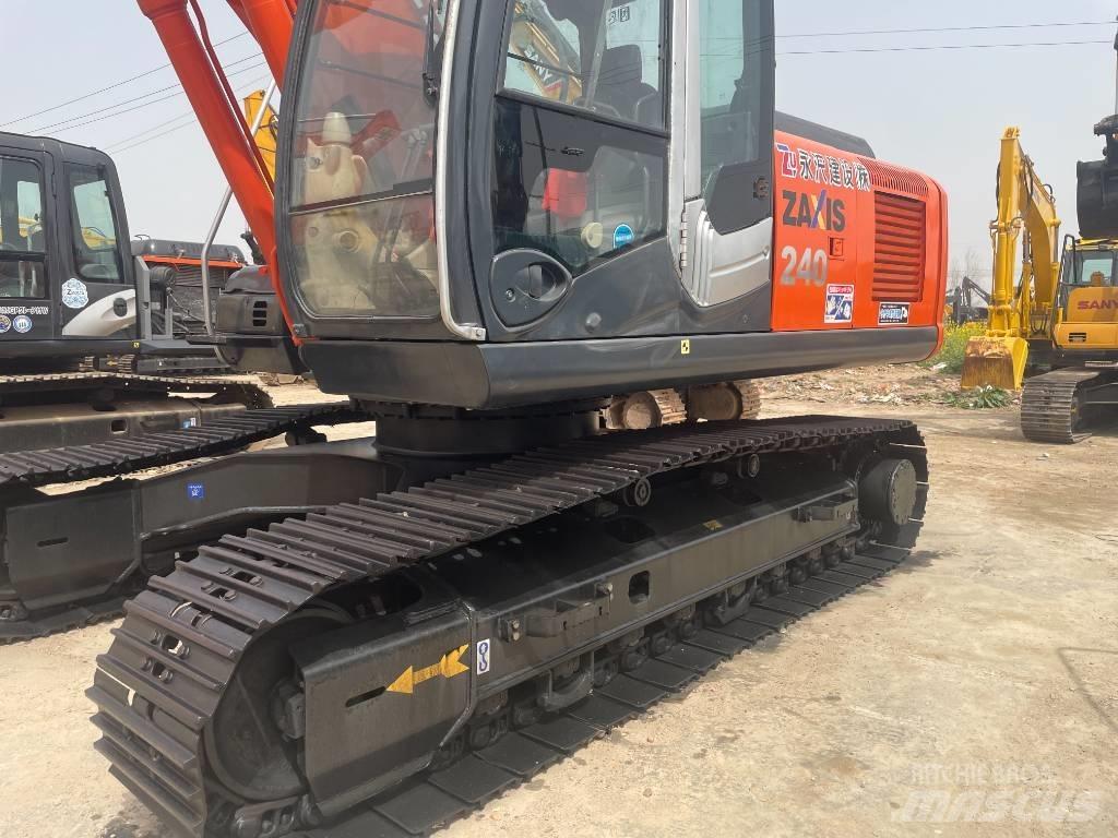 Hitachi ZX 240 Paletli ekskavatörler