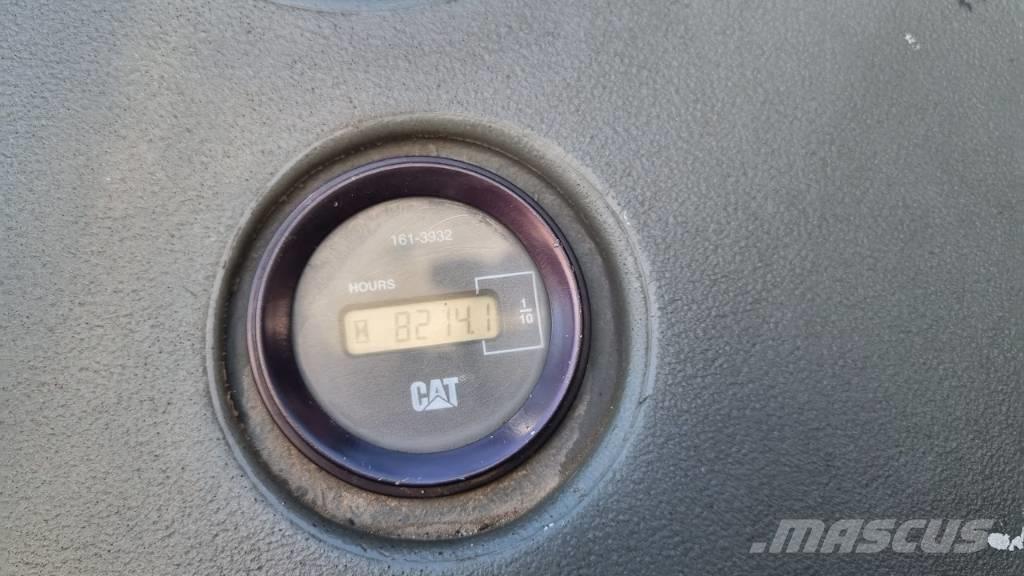 CAT 432d Kazıcı yükleyiciler - beko loder