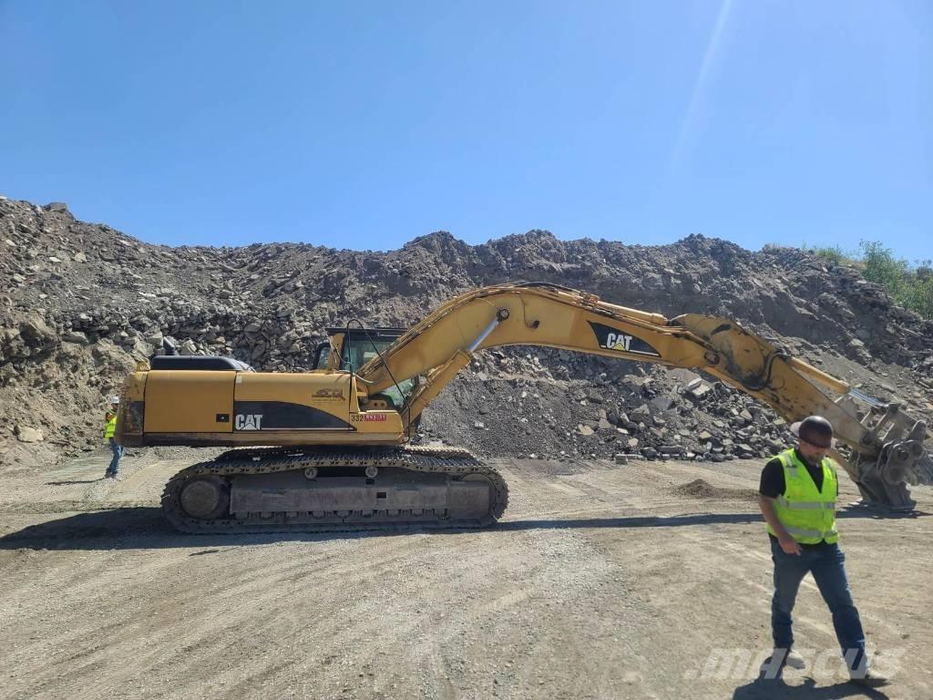 CAT 330 CL Paletli ekskavatörler
