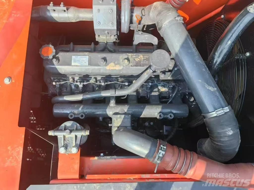 Doosan DX 225 LC Paletli ekskavatörler