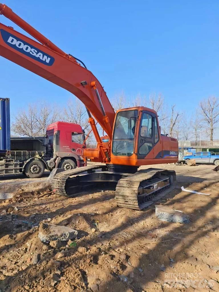 Doosan DH225LC-7 Paletli ekskavatörler