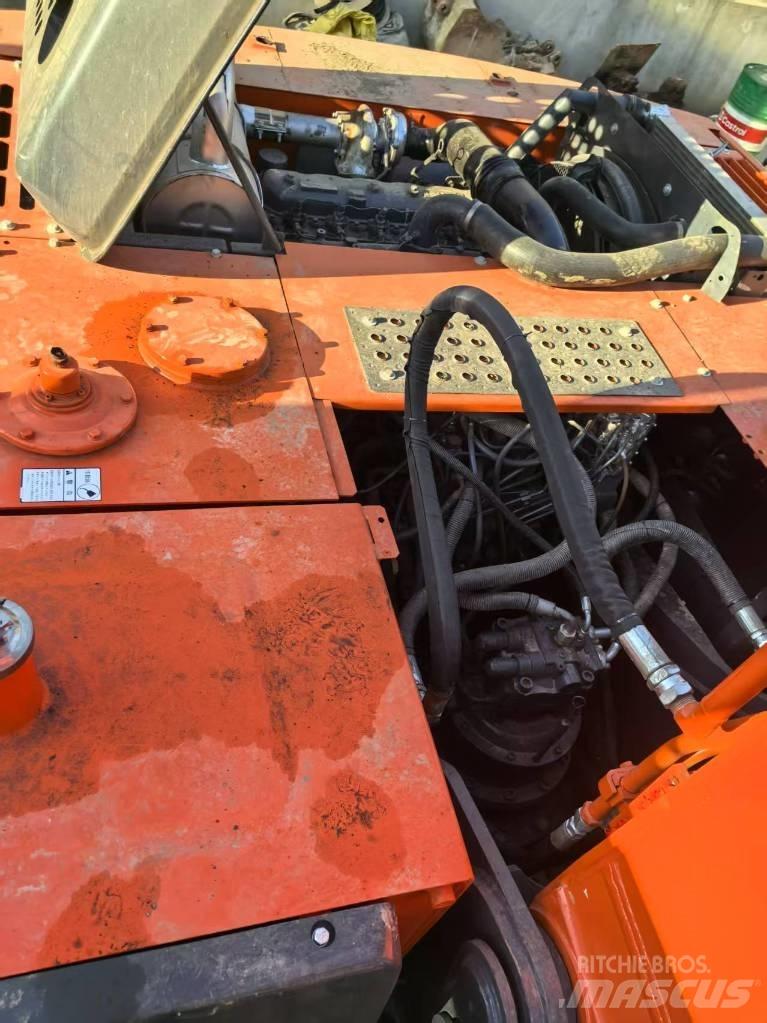 Hitachi ZX 240-3 Paletli ekskavatörler