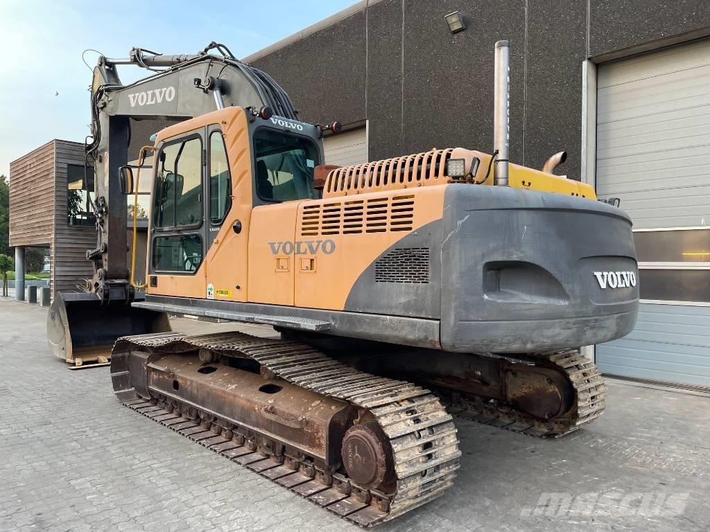 Volvo EC240B Paletli ekskavatörler