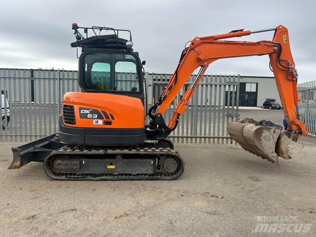 Doosan DX 63-3 Paletli ekskavatörler