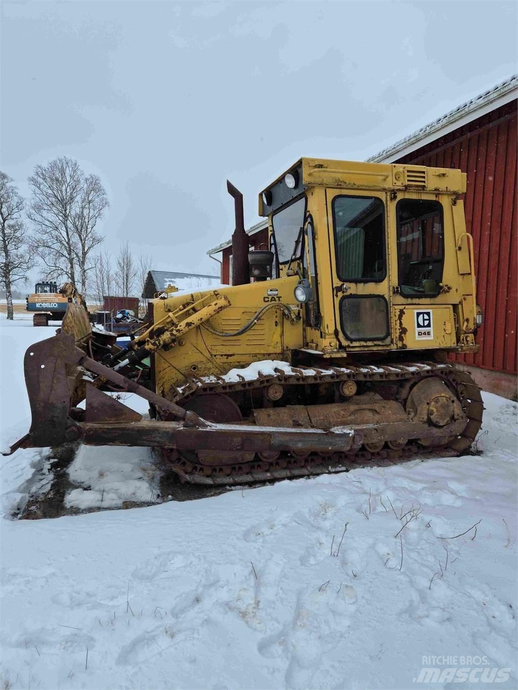 CAT D4E Paletli dozerler