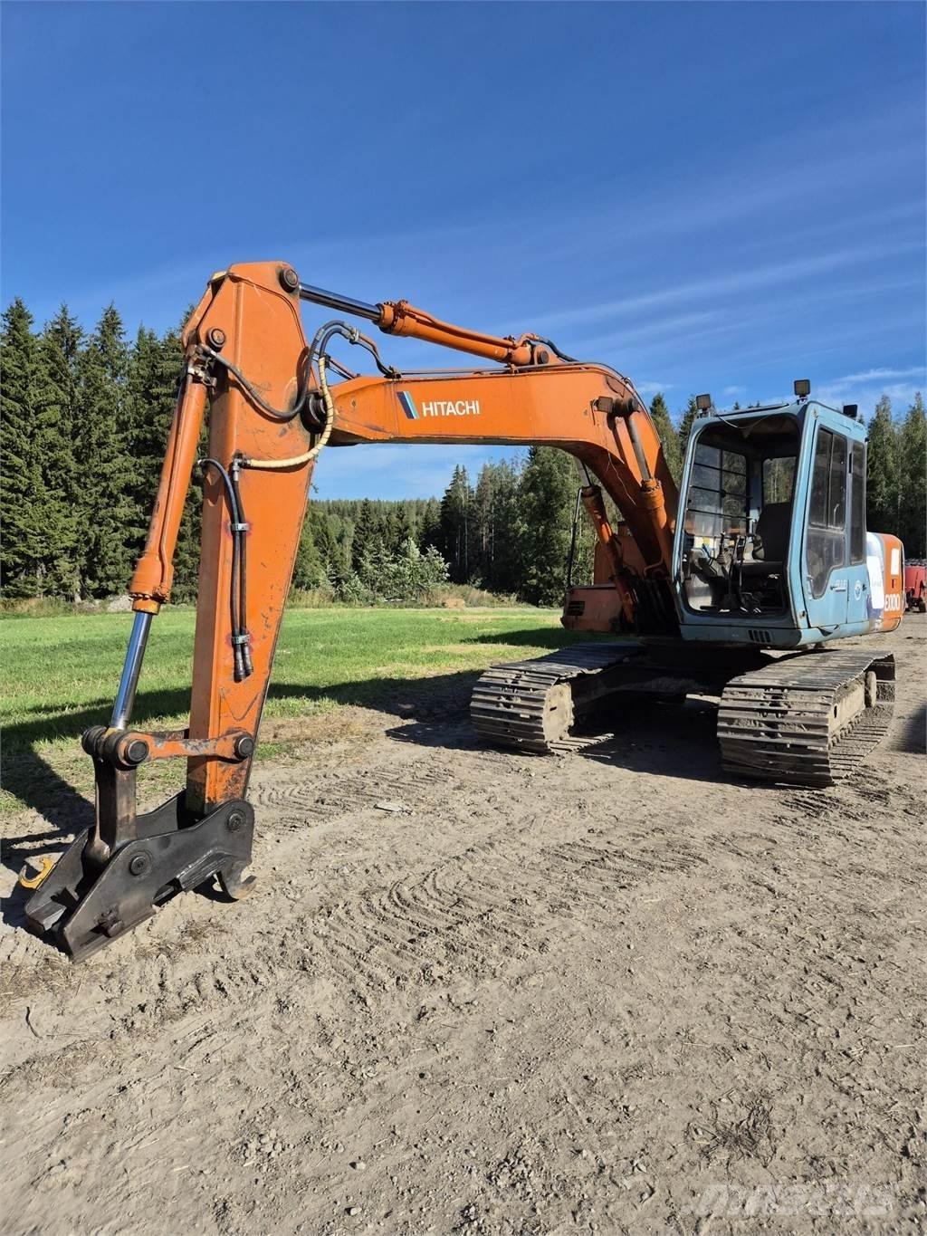Hitachi EX 100 Paletli ekskavatörler