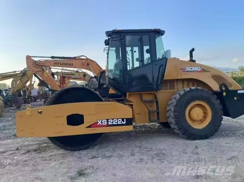 XCMG XS 222 J Tek tamburlu silindirler