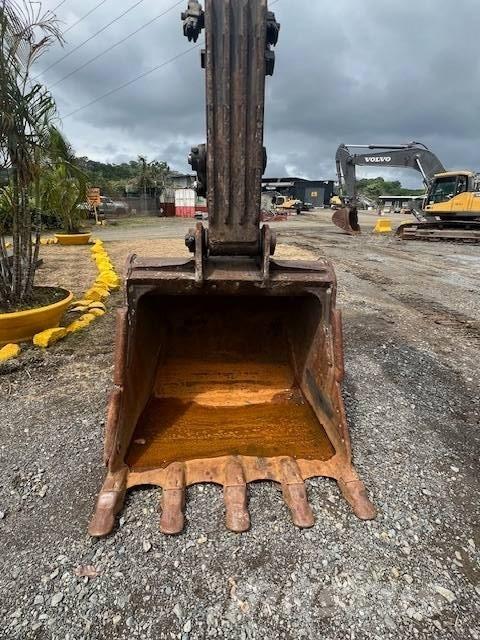 Volvo EC 220 D Paletli ekskavatörler