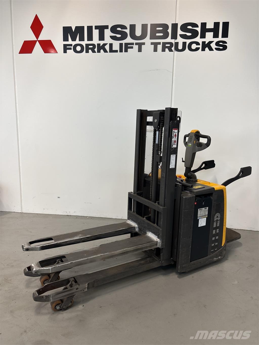 Atlet PDP200 Akülü depo ekipmanları