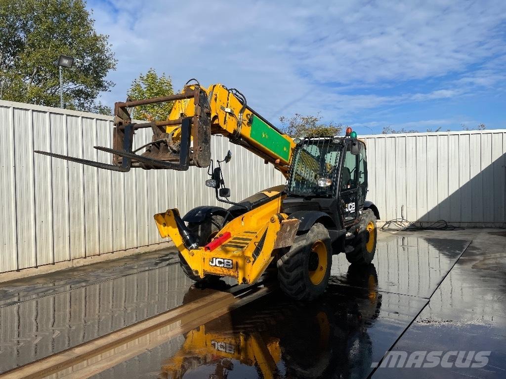 JCB 540-140 Hi Viz Teleskopik yükleyiciler