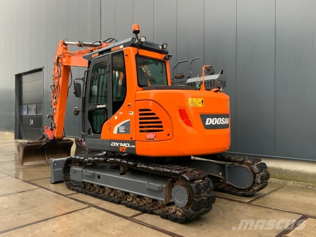 Doosan DX 140 LCR Paletli ekskavatörler