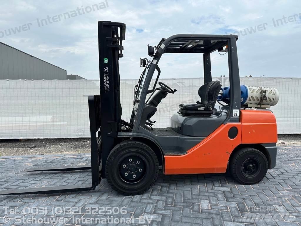 Toyota 02-8FGJF35 LPG'li forkliftler