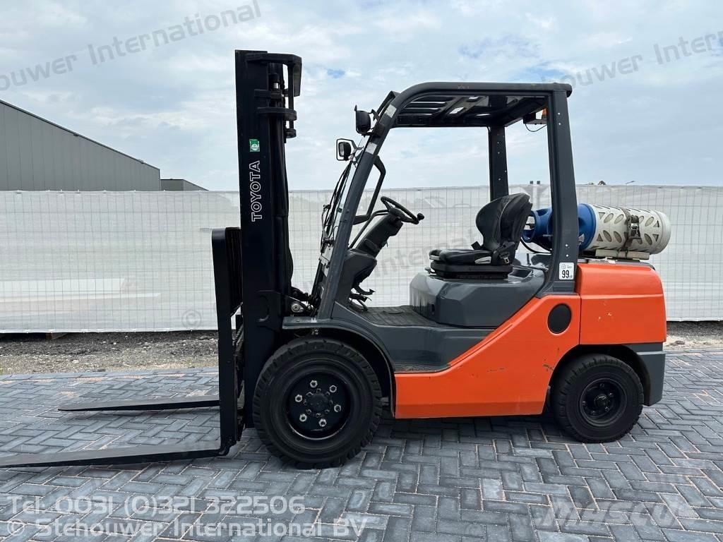 Toyota 02-8FGJF35 LPG'li forkliftler