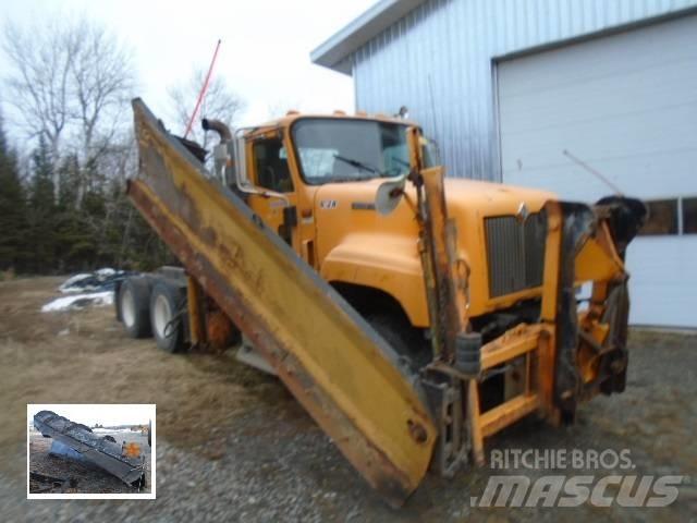International 5500 i Kar küreme biçaklari