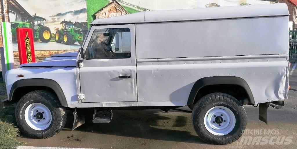 Land Rover Defender Otomobiller