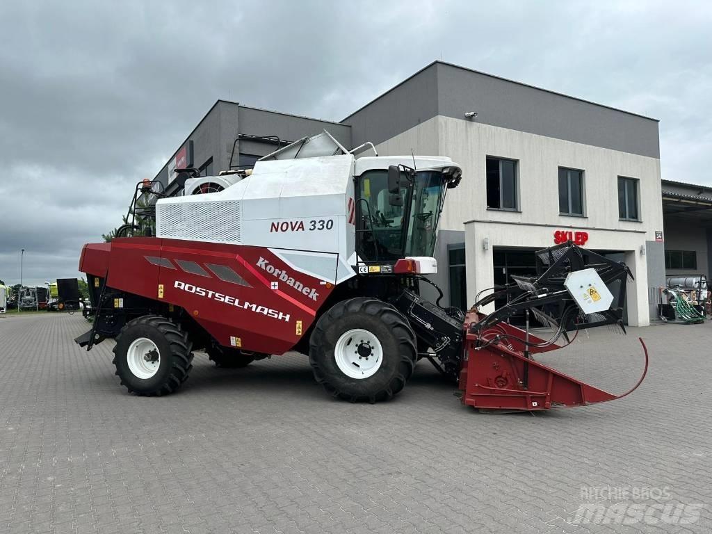 Rostselmash Nova330 Biçerdöverler