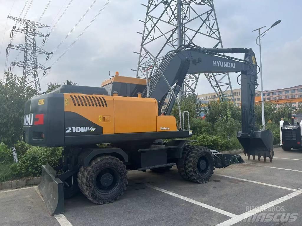 Hyundai 210WVS Lastik tekerli ekskavatörler